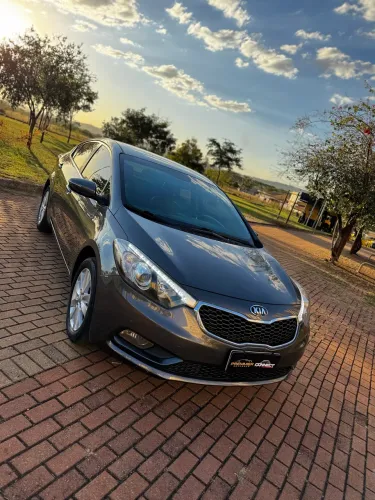 Kia Motors Cerato 1.6 16V Flex Aut. 2014