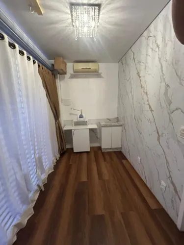 Sala para Estética e Beleza em Capoeiras - Dentro de Barbearia | R$ 1.500