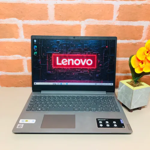 Notebook Lenovo i5 de 10ª Geração/ Ram 8GB/ Ssd 256GB/ Placa Intel Graphics 4GB