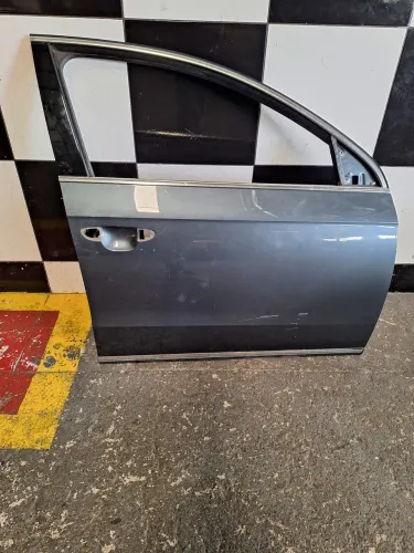 Porta Dianteira Lado Direito Volkswagen Passat 2011 / 2012 Dianteira Direito Cinza/chumbo