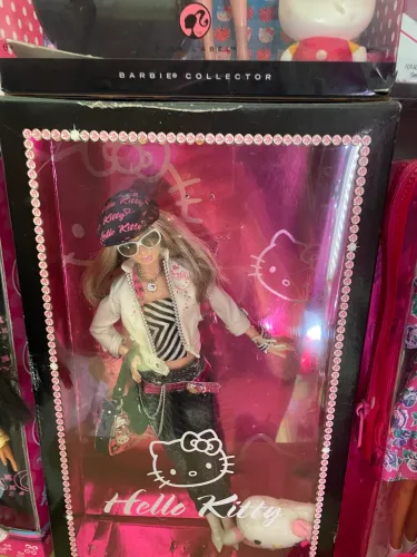 Barbie collector Hello Kitty 2007 rara 
