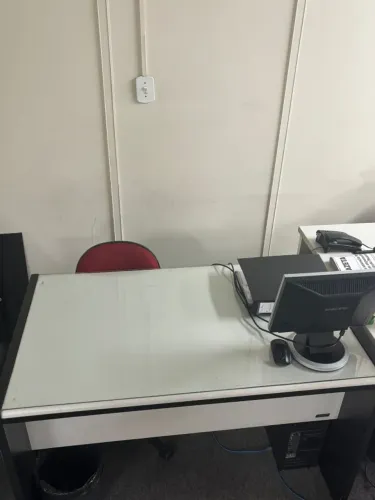 2 Mesas Retangulares para Escritório