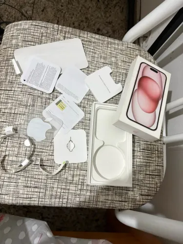 Caixa vazia iPhone 15