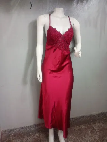 Camisola vermelha longa