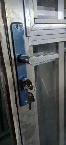 Troca de fechadura Porta de alumínio