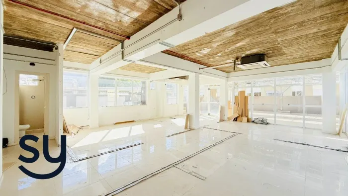 sala comercial no bairro Petrópolis com 100 m2 privativos com vaga