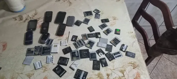 LOTE DE BATERIAS  CELULAR VARIOS MODELOS   E7 CELULAR