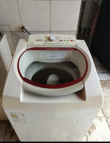 Máquina de lavar roupa da Brastemp 11k