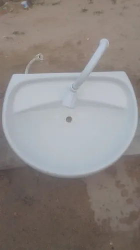 Duas pias pra banheiro