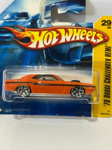 Hot Whelles '70 Dodge Challenger 2006
