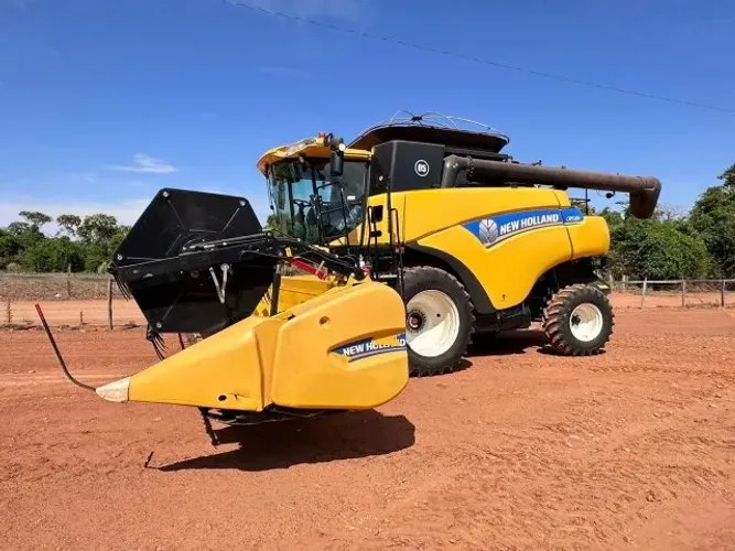 ? Colheitadeira New Holland CR 5.85