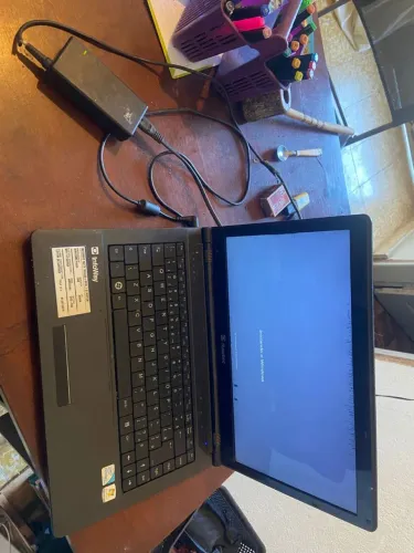 Vendo Notebook Funcionando