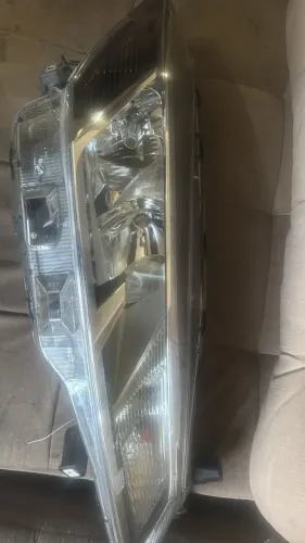 Farol dianteiro direito do Nissan Kicks 2022/2022/2024