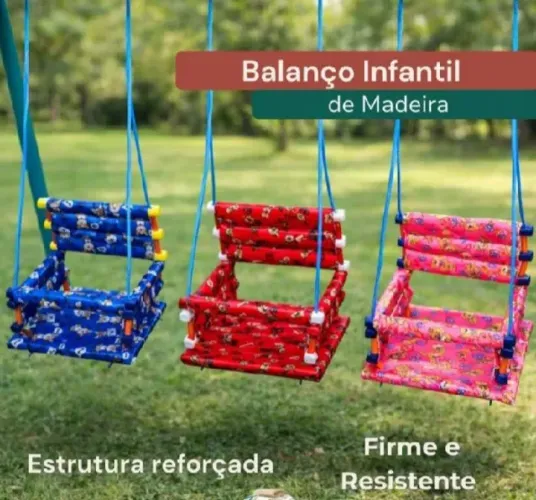 Cadeira de Balanço Infantil de Madeira