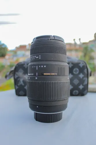 Lente Sigma 70-300 DG MACRO
