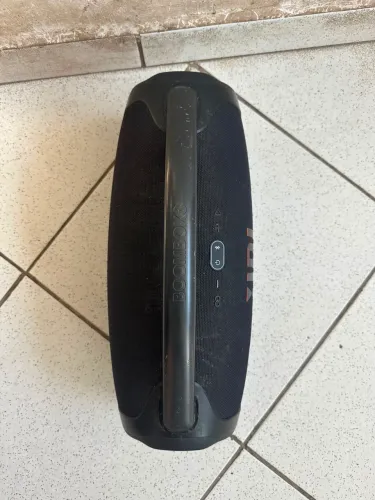 JBL Bombox