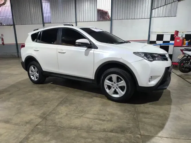 Toyota RAV4 2.0 4X2 16V Aut. 2014