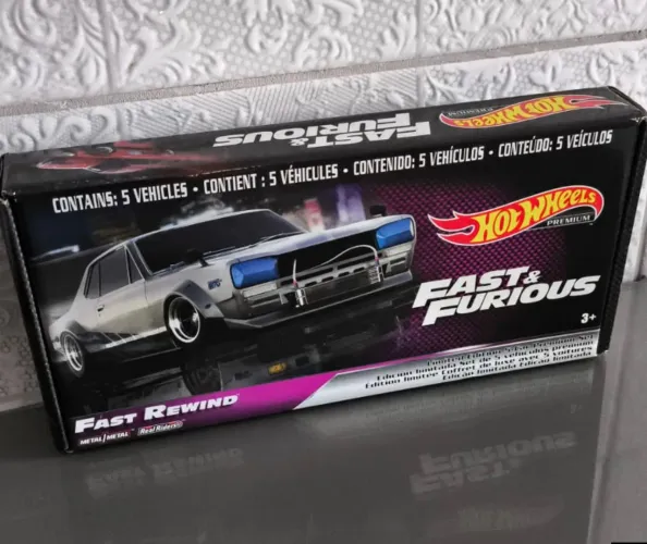 Conjunto Premium com 5 miniaturas Hot Wheels Velozes e Furiosos: Fast Rewind
