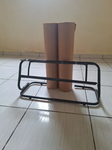 Suporte para Bobina de Embrulho 60 cm com 2 Bobina kraft acetinadas