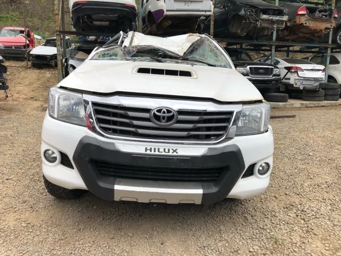 Hilux 2015 3.0 4x4 vendido em peças 