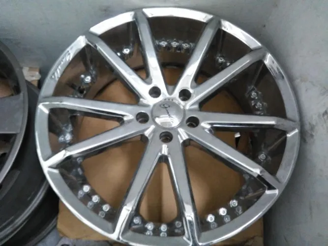Rodas Aro 20 Gianelle 5x114 20x8  Off Set 40 Cromada Seminova