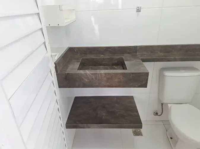 Lavatório,pia de banheiro.