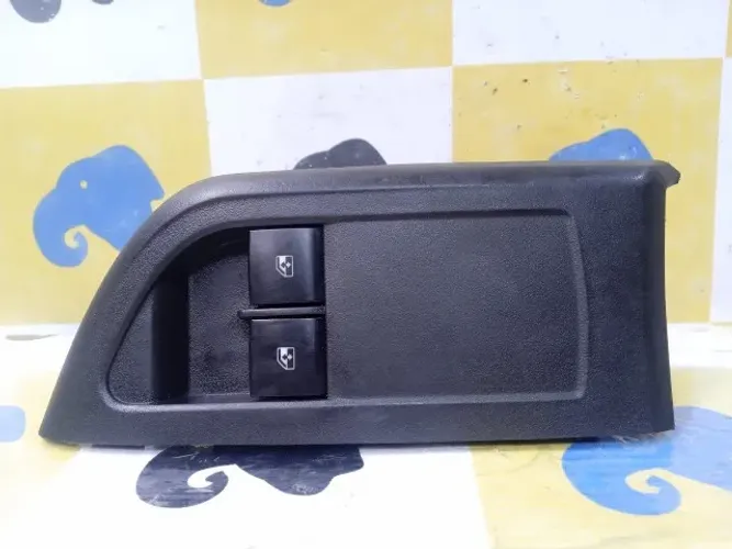 Botão Vidro Eletrico Dianteiro Esquerdo Onix Lt Prisma 2013 à 2019