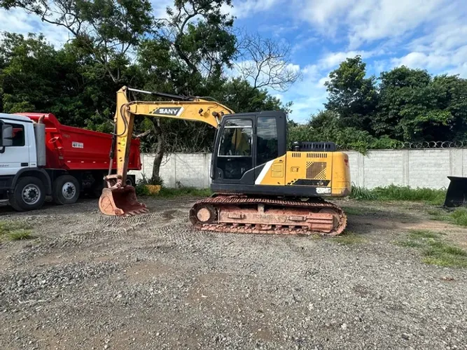 Escavadeira Sany SY135C 2020 14 toneladas 