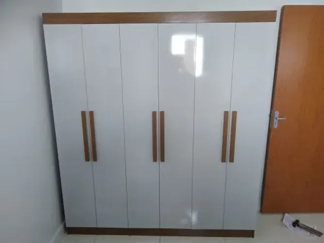 guarda roupa 100% MDF com pes