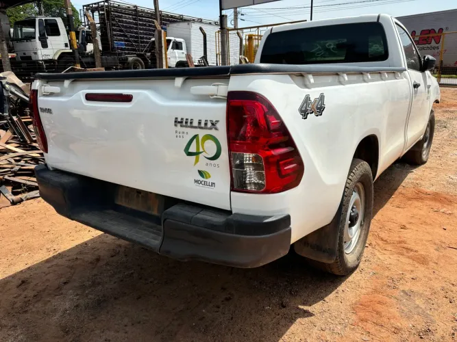 Caçamba Hilux 2016 a 2024 cabine simples pelada