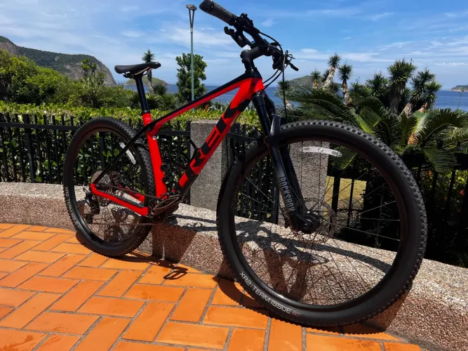 Trek Pro Caliber 9.6 Full Carbon L