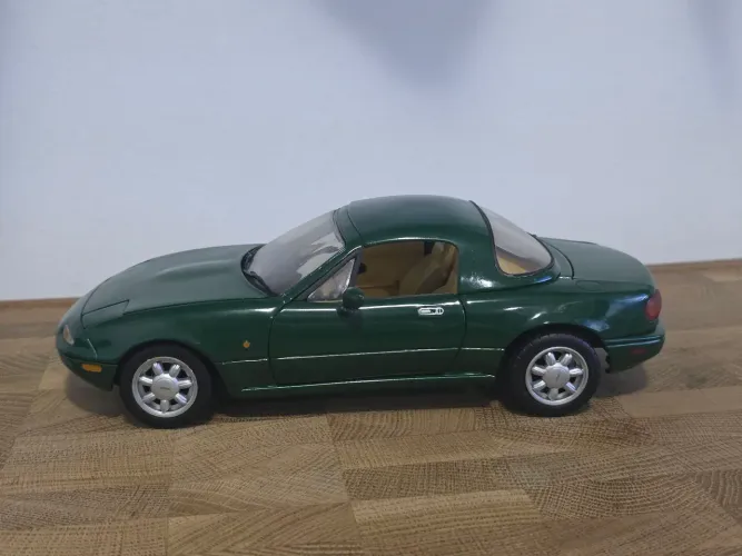 Miniatura 1:18 kyosho mx5 miata edicao rara volante nardi