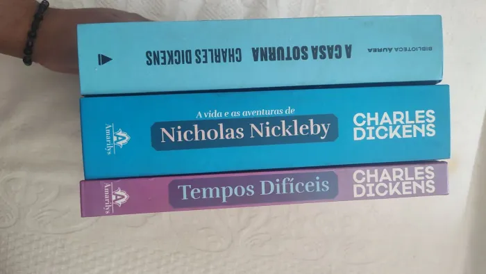 Livros Charles Dickens - A Casa Soterna, Nicholas Nickleby e Tempos Difíceis