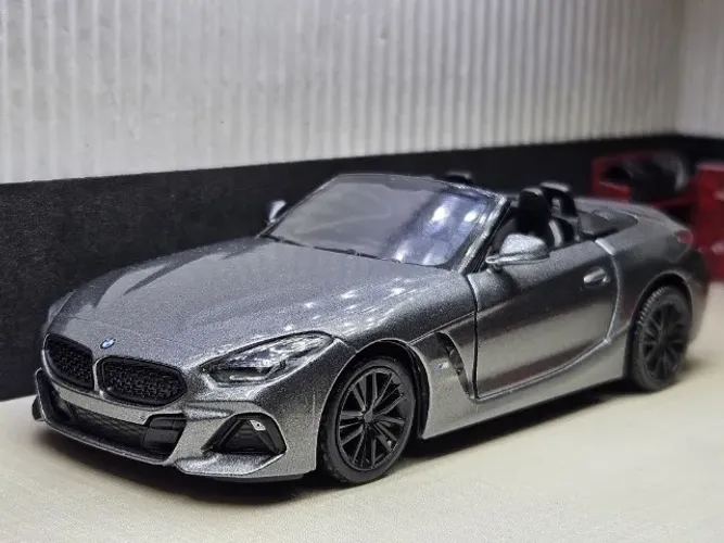 BMW Z4 Cinza - Kinsmart