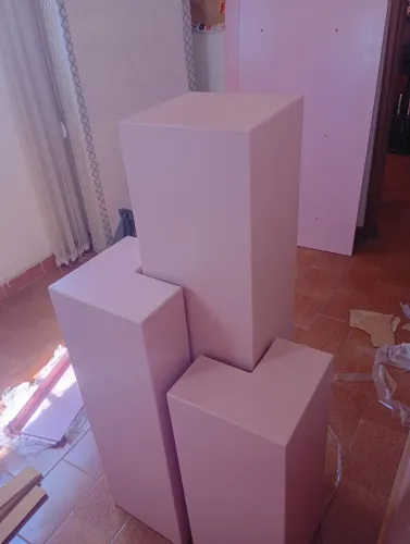 Trio de cubos multi formas - Colunas Decorativas Rosa para Eventos