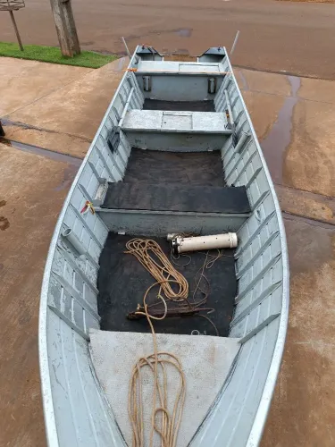 Vendo excelente barco 6 metros