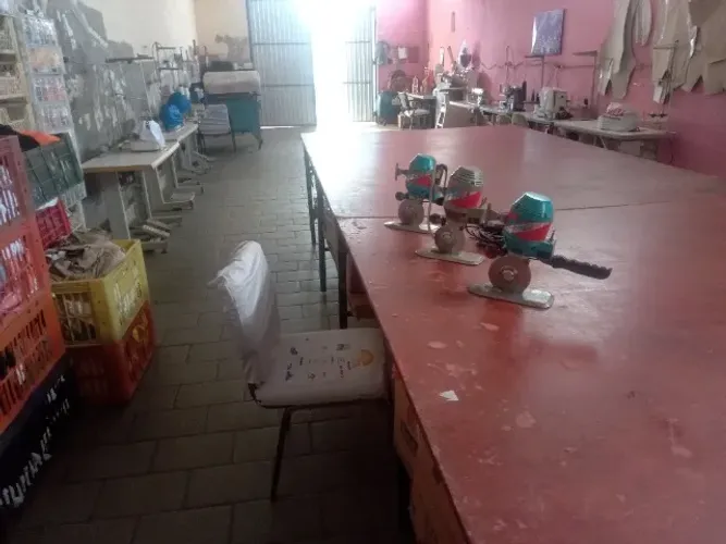 VENDA DE MAQUINA DE CORTE DE TECIDO FIORAVANTE 4 POL. DISCO