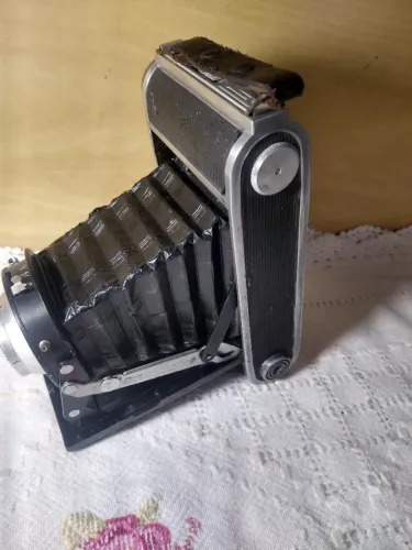 Camera fotográfica Braun anos 50