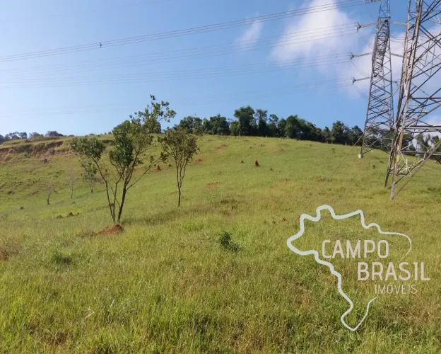 Oportunidade! Área rural de 2,74 aq a 1km da Rodovia dos Tamoios!