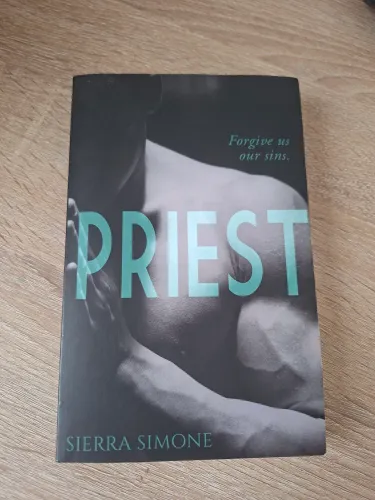 Livro Priest - Sierra Simone - Publicado pela Amazon
