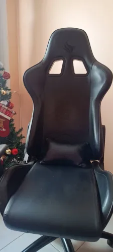 Cadeira gamer. Ótimo estado. 300 Reais. Para retirar no centro.