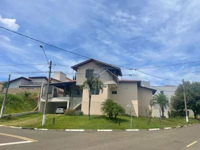 Casa à venda, no Condomínio Terras de São Francisco - Vinhedo/SP