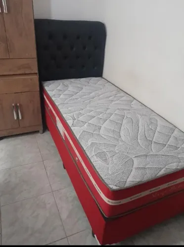Cama solteiro com colchão molas ensacadas e cabeceira