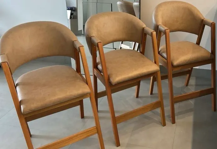 Kit três banquetas