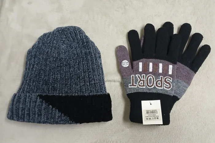 Kit Touca com Forro + Luva Grossa Sport para o Frio