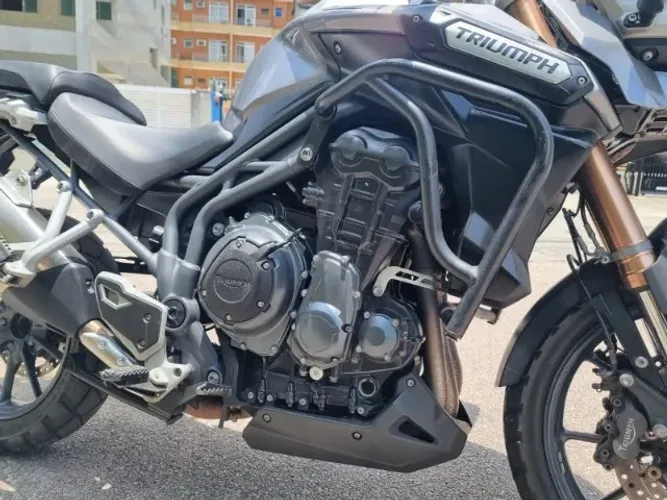 TRIUMPH 1200 EXPLORER 2014 EXCELENTE ESTADO