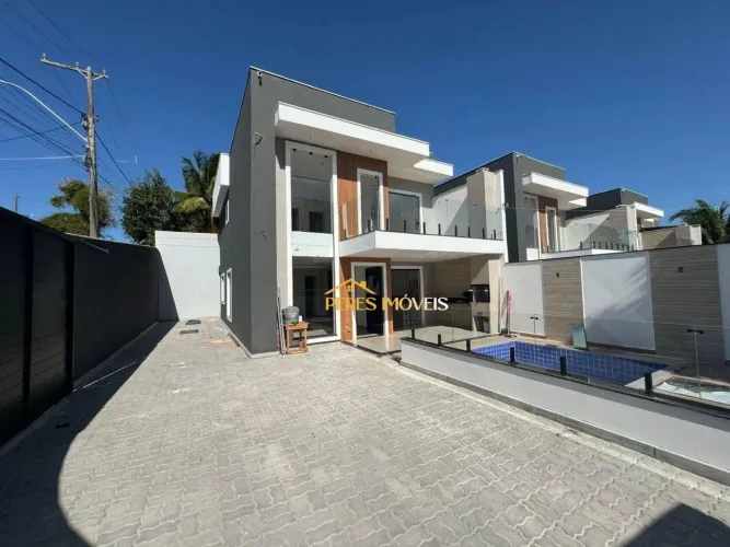 Excelentes casas Duplex, com piscina, área goumert Colinas / Costa Azul.