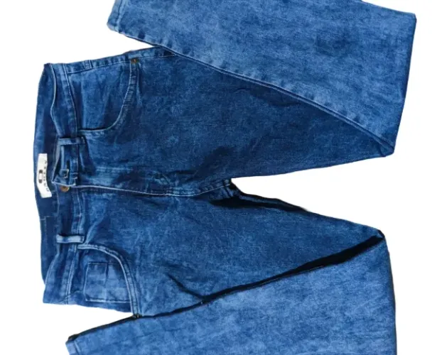Calca jeans Azul Skinny tipo justa nas pernas