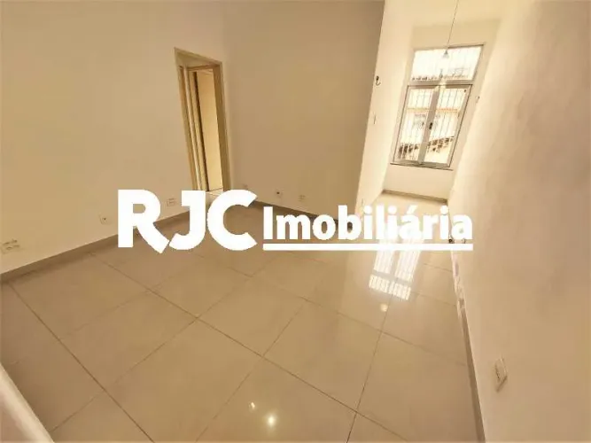 Apartamento para venda possui 65 metros quadrados com 2 quartos em Maracanã - Rio de Janei