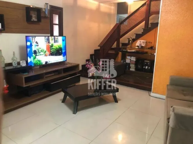 Casa com 6 quartos à venda, 180 m² por R$ 550.000 - Baldeador - Niterói/RJ